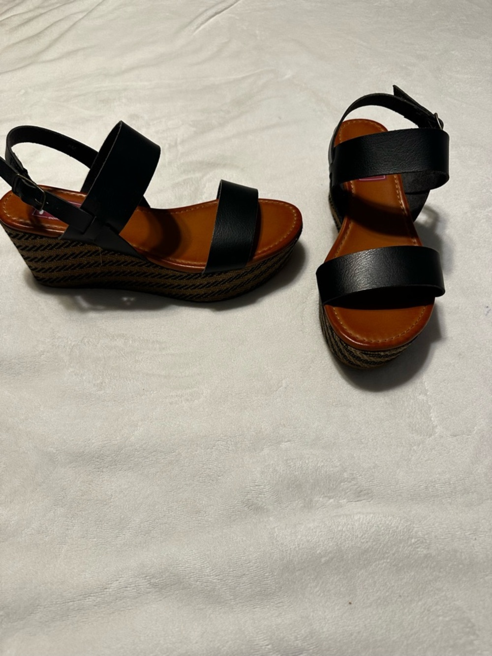 pop Black Wedge Sandals with Brown Footbed